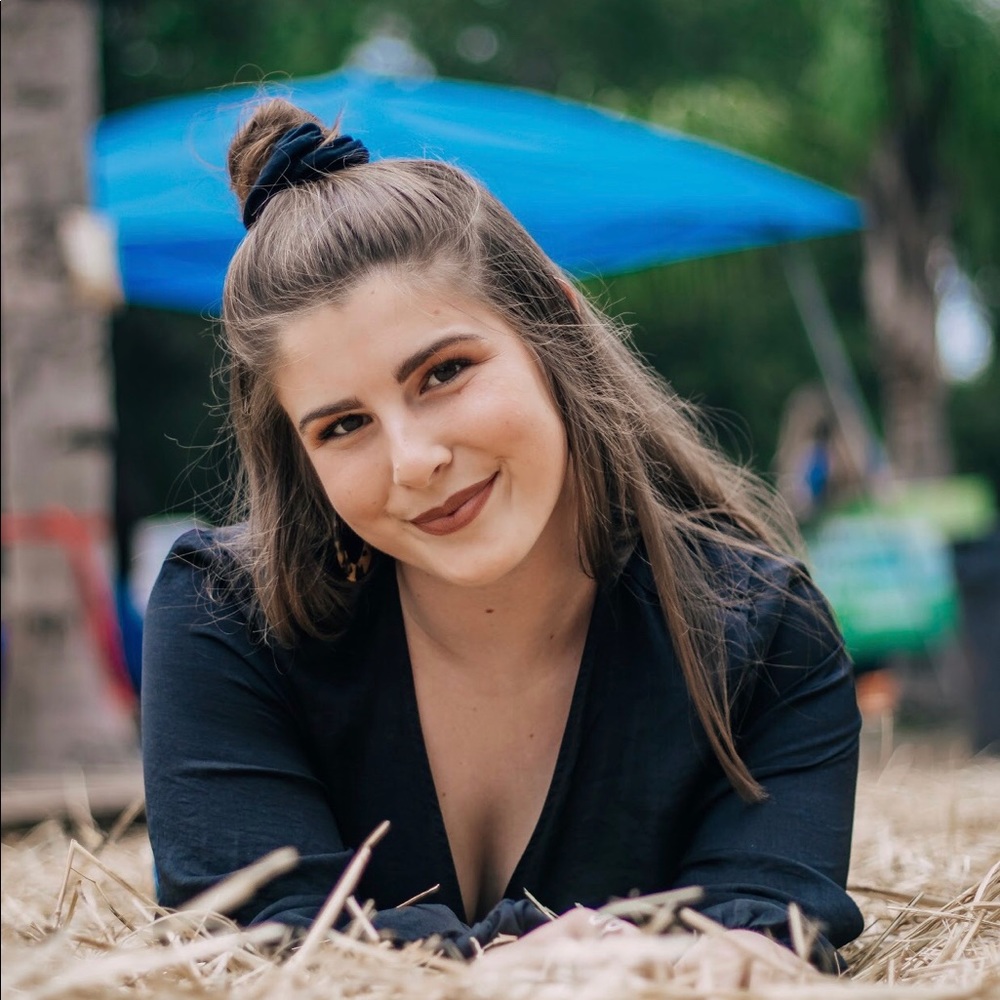 Meet your Posher, Emily